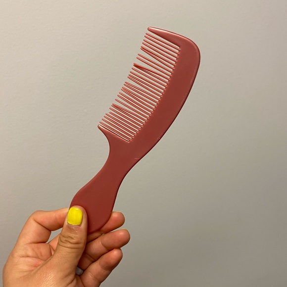 Cute Comb - Picture 2 of 2